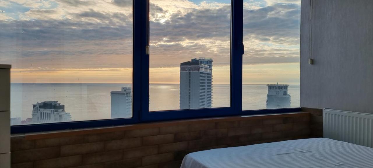 Breeze Batumi Apartment ภายนอก รูปภาพ