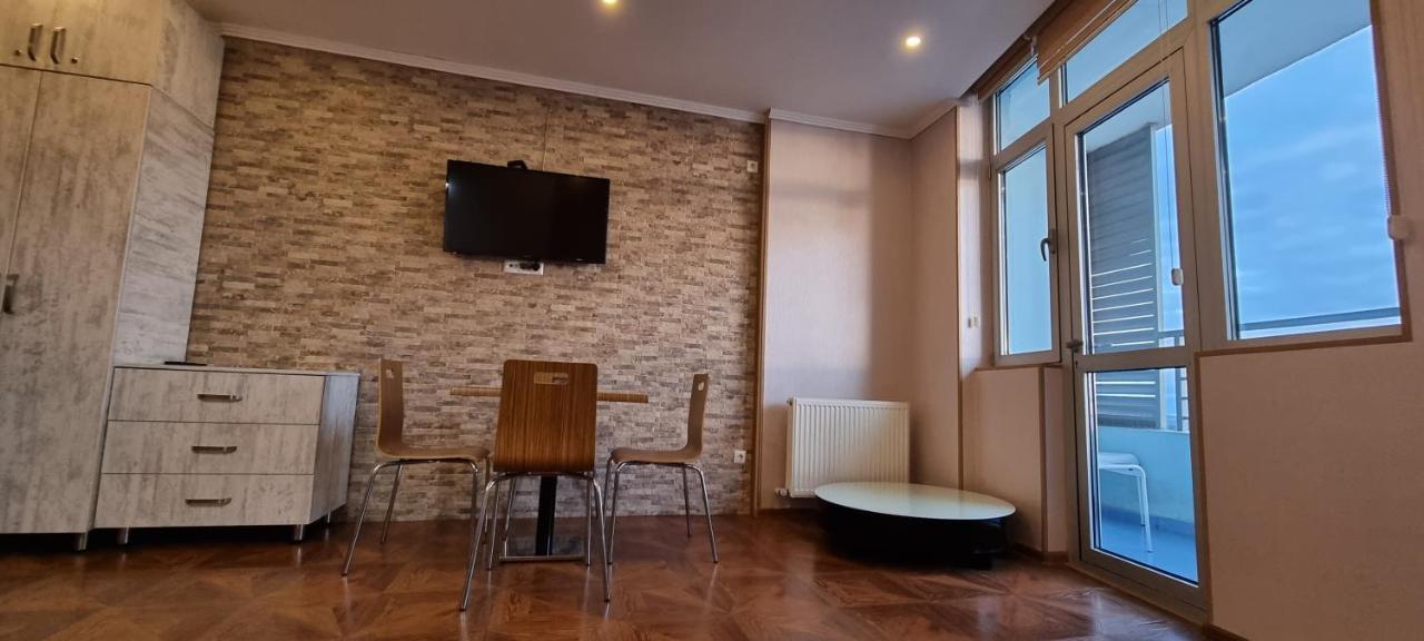Breeze Batumi Apartment ภายนอก รูปภาพ