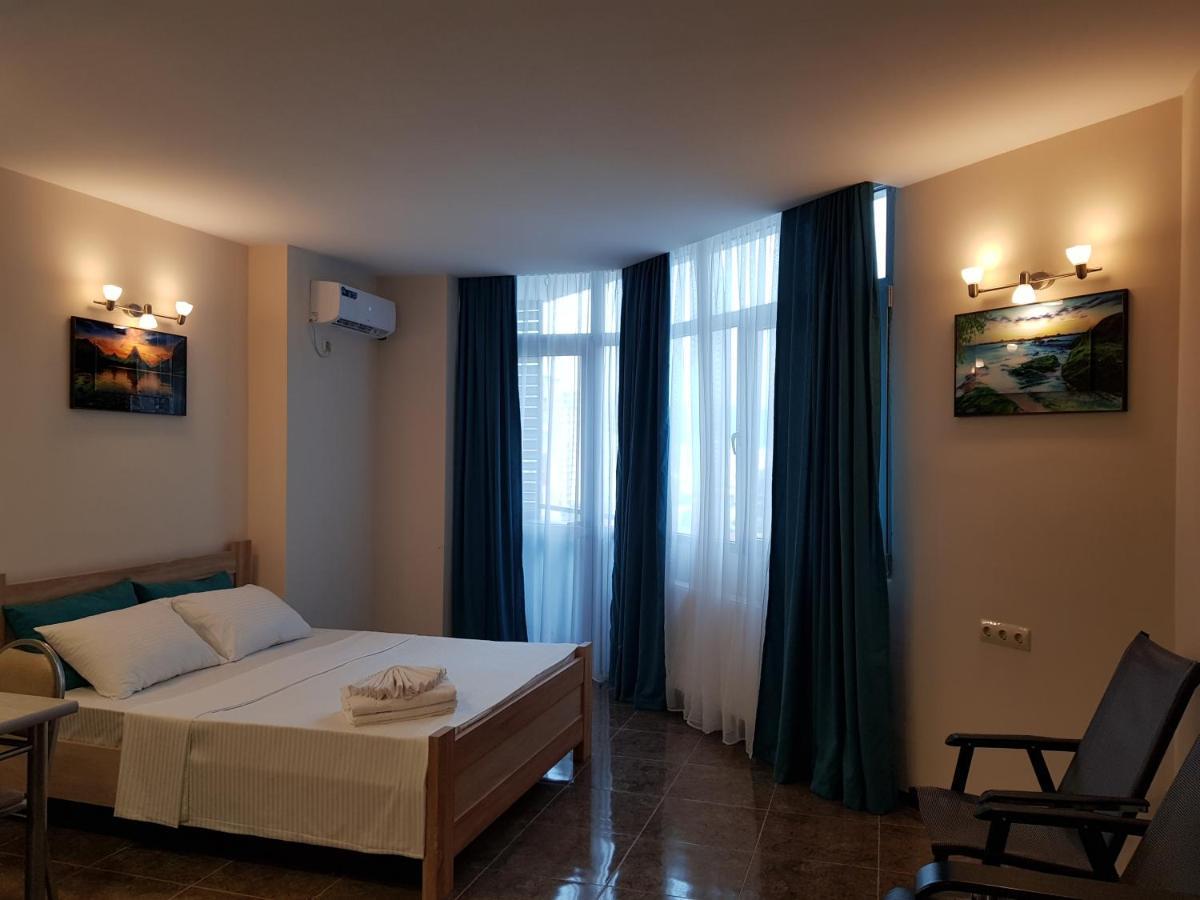 Breeze Batumi Apartment ภายนอก รูปภาพ