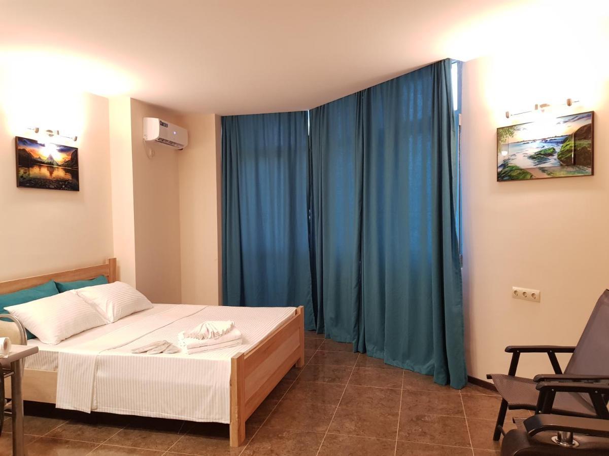 Breeze Batumi Apartment ภายนอก รูปภาพ