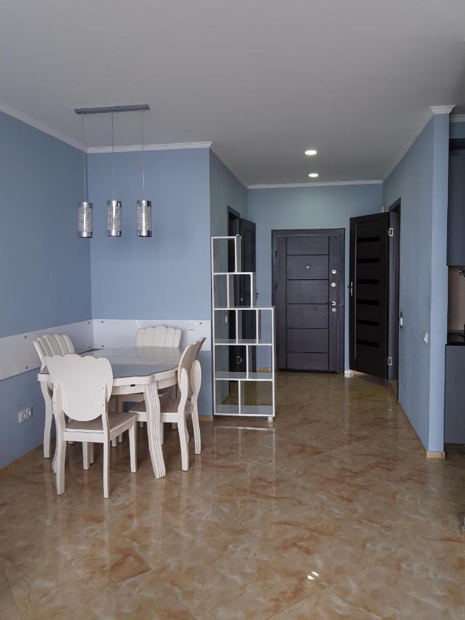 Breeze Batumi Apartment ภายนอก รูปภาพ