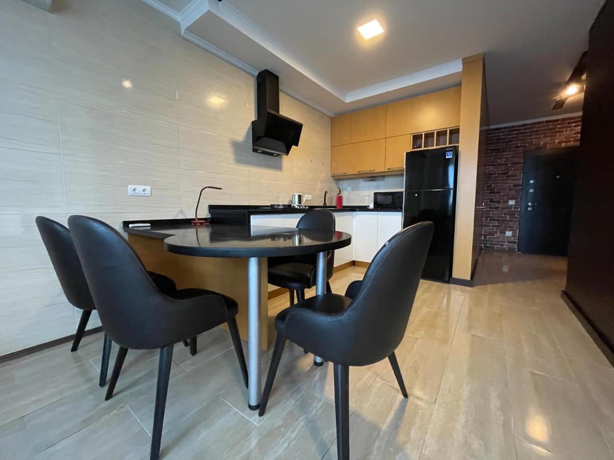 Breeze Batumi Apartment ภายนอก รูปภาพ