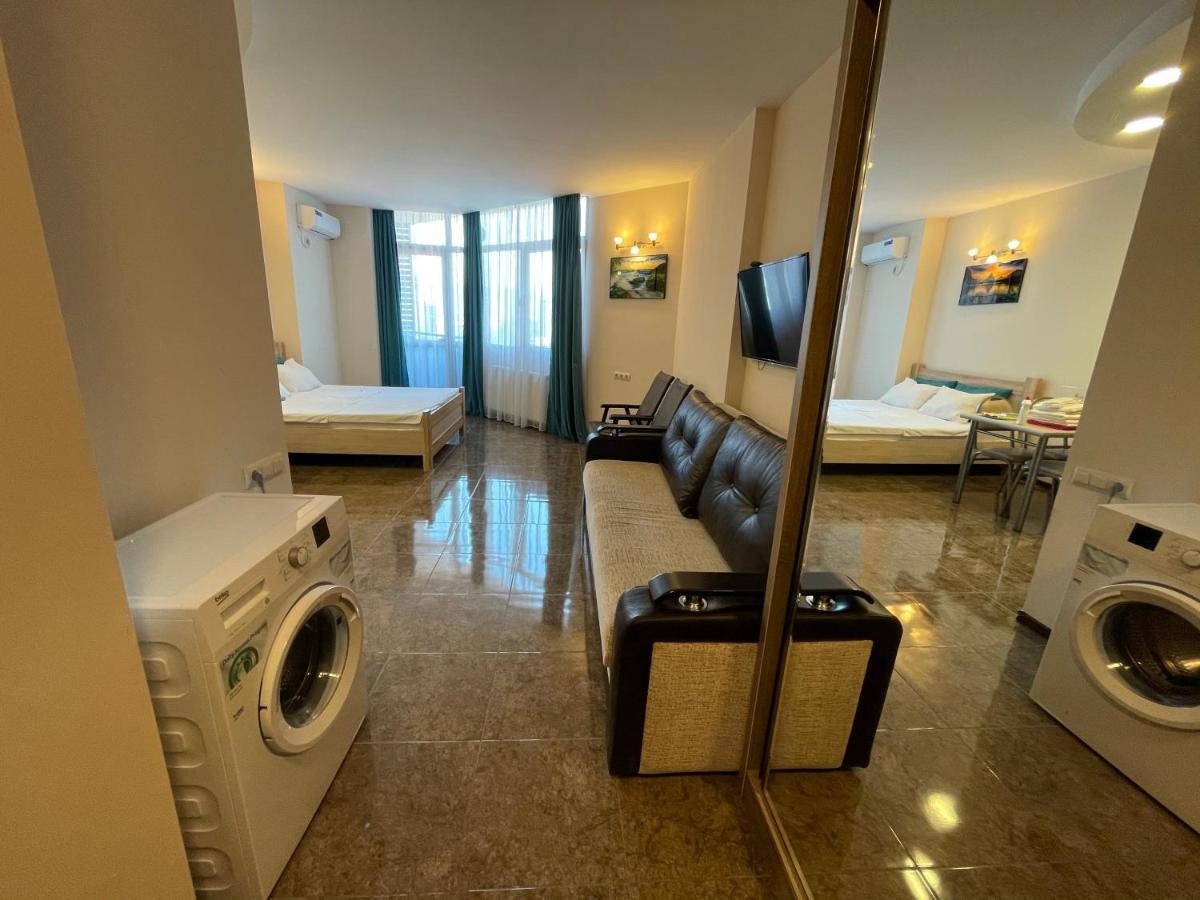 Breeze Batumi Apartment ภายนอก รูปภาพ