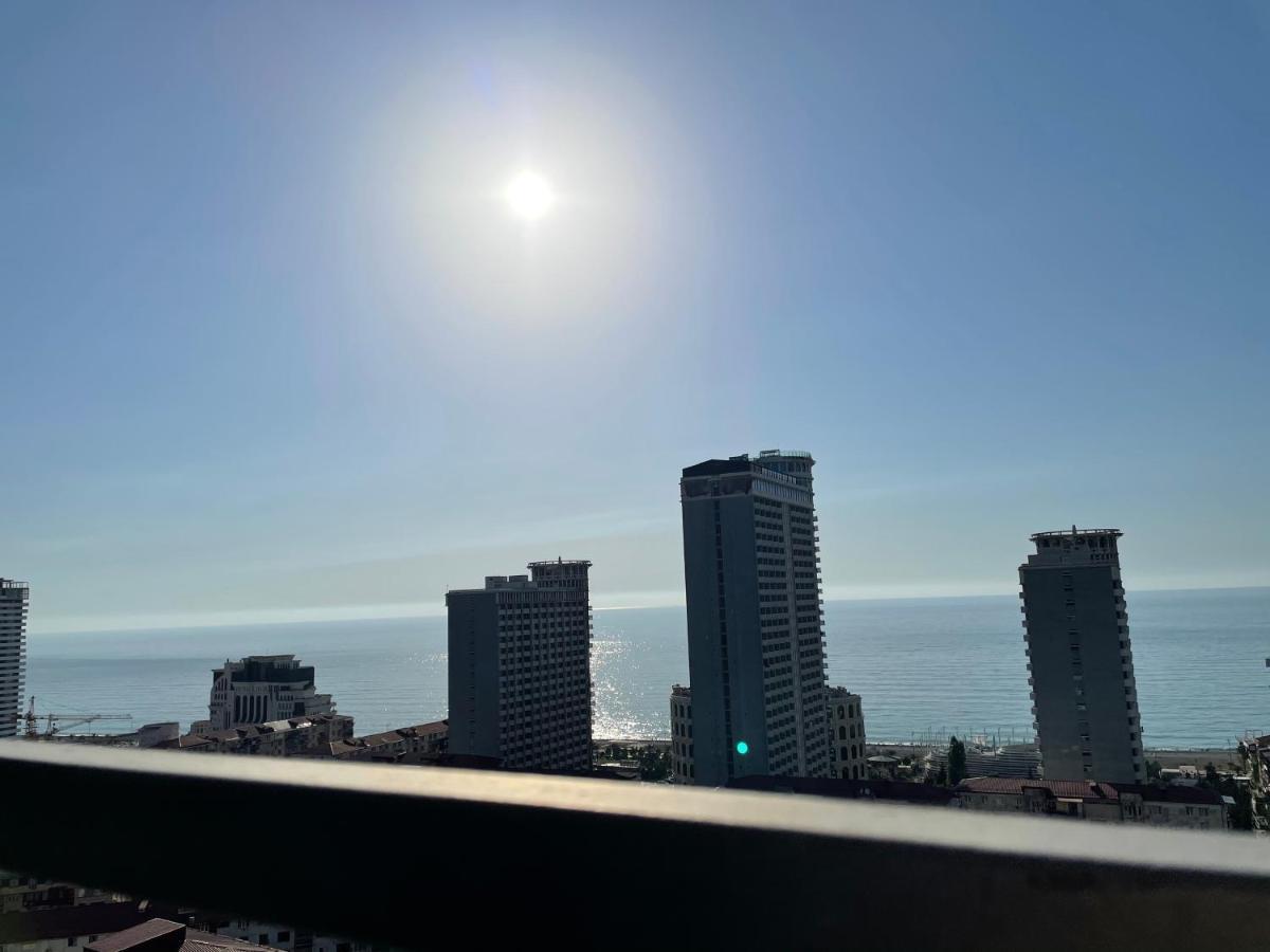 Breeze Batumi Apartment ภายนอก รูปภาพ